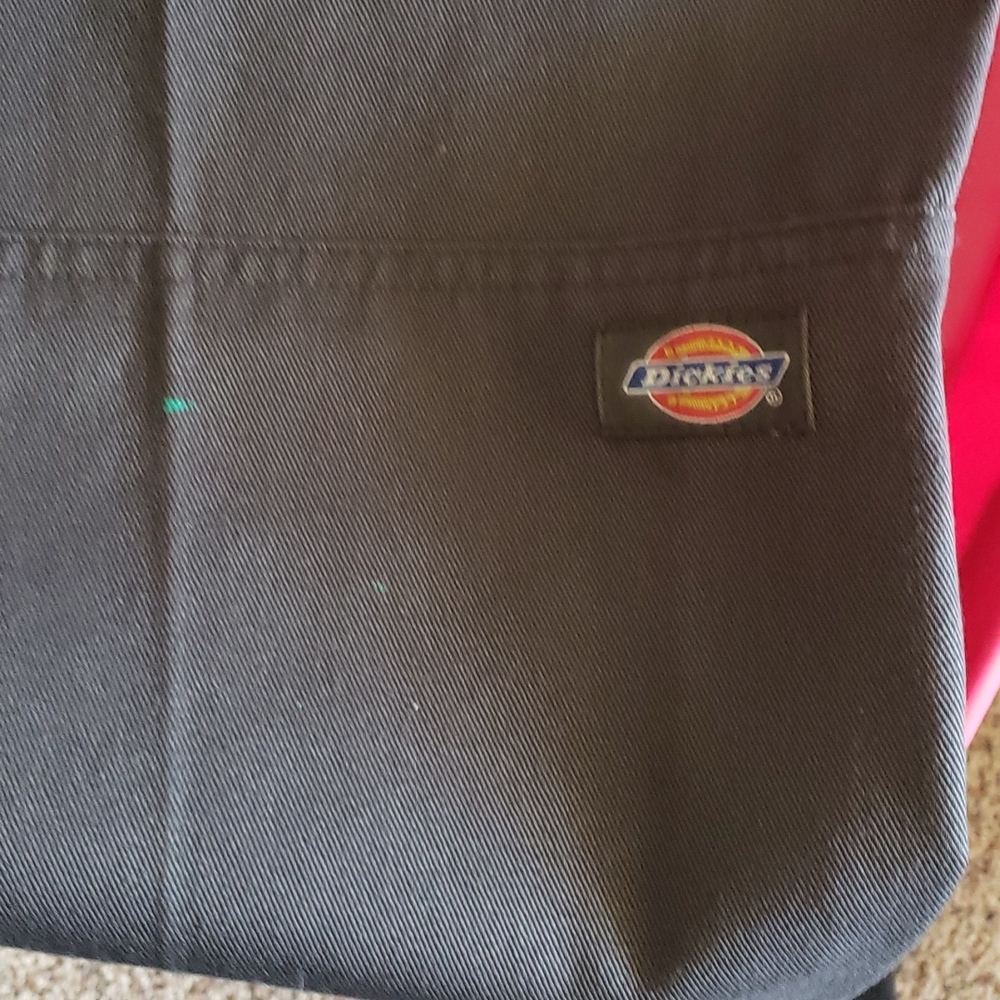 Dickies (charcoal?) grey double padded knee 40x32. Fits like 38x34